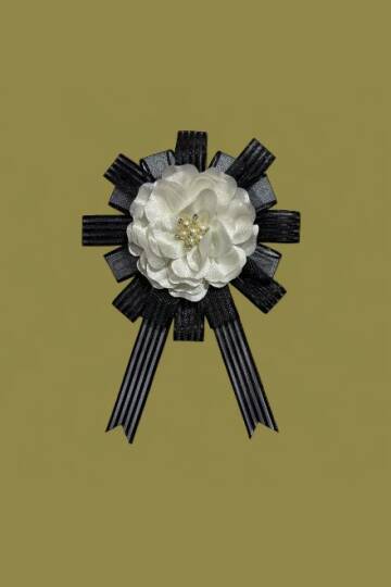 Bohça Süsü Saten Güllü Siyah Şerit-Beyaz Çiçek - 2